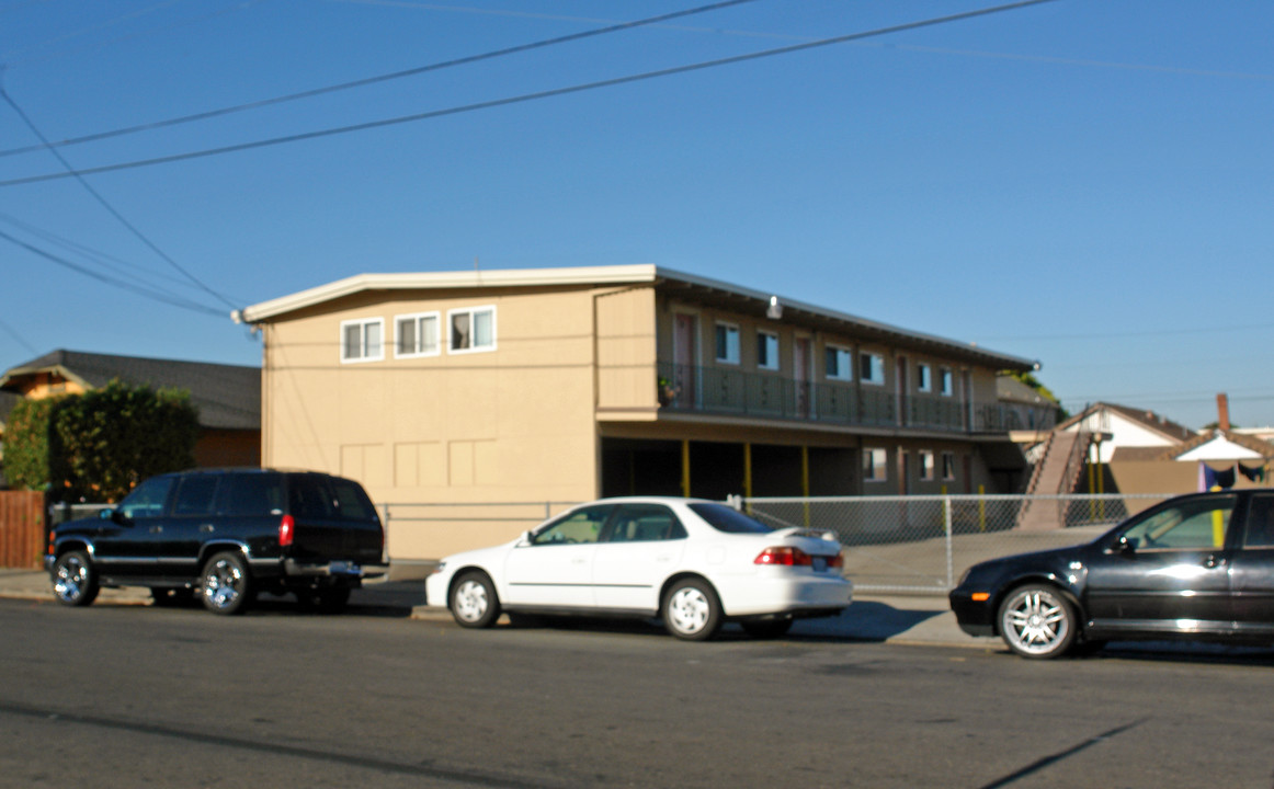 637 19th St in Richmond, CA - Building Photo