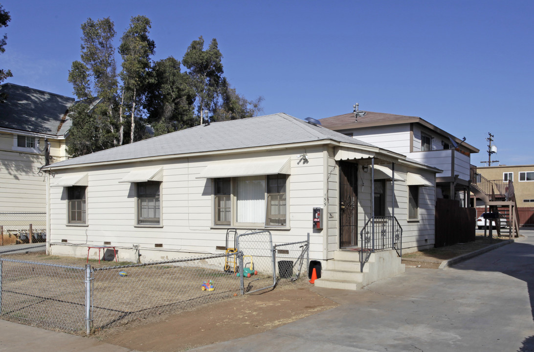 155 Landis St in Chula Vista, CA - Foto de edificio