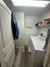 1527 Yellowstone Dr in Streamwood, IL - Building Photo - Building Photo