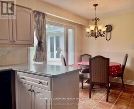 26 Manorcrest Dr in Toronto, ON - Building Photo - Building Photo