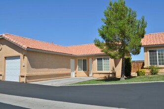 Desert Breeze Apartments in Hesperia, CA - Building Photo - Building Photo