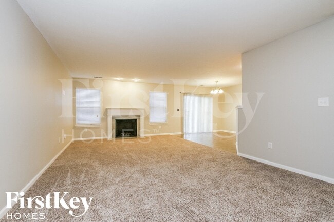 8126 Oakley Ln in Avon, IN - Building Photo - Building Photo