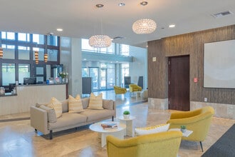 Seasons of Cherry Creek in Denver, CO - Foto de edificio - Interior Photo