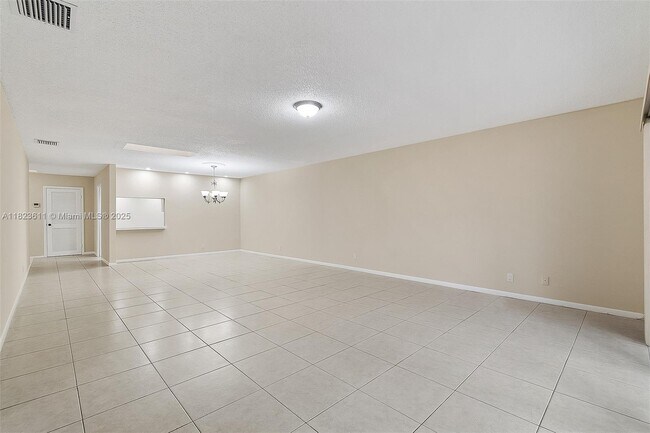 608 St Andrews Rd in Hollywood, FL - Building Photo - Building Photo