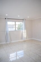 1020 94th St in Bay Harbor Islands, FL - Building Photo - Building Photo