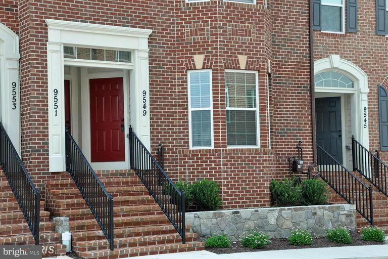 9549 Hyde Pl in Frederick, MD - Building Photo