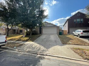 8418 Dusty Ridge in Converse, TX - Building Photo - Building Photo