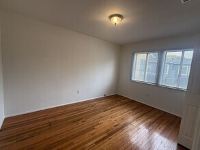 610 N Fairview St in Burbank, CA - Building Photo - Building Photo