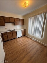 2358 Echo Valley Dr in Stow, OH - Building Photo - Building Photo