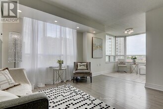 2627 McCowan Rd in Toronto, ON - Building Photo - Building Photo