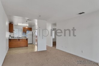 325 Vaqueros Ave in Rodeo, CA - Building Photo - Building Photo