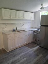 118 Urquhart St in Lake Worth Beach, FL - Building Photo