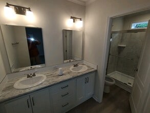 2205 Martin Rd in Dover, FL - Building Photo - Building Photo