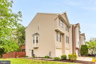 2152 Millhaven Dr in Edgewater, MD - Building Photo - Building Photo