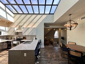 225 E Michigan St in Milwaukee, WI - Building Photo - Building Photo