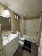 371 4 Ave SE in Salmon Arm, BC - Building Photo - Building Photo