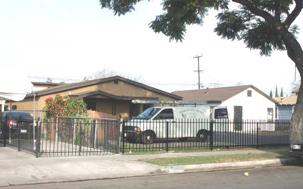 6615 Ira Ave in Bell Gardens, CA - Building Photo