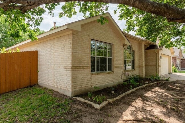 property at 1517 Hollyhock Ct