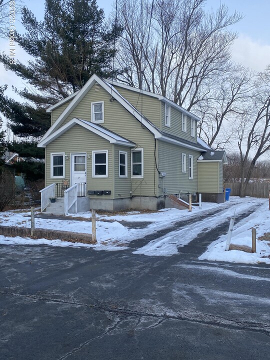 18 Lily St in Albany, NY - Building Photo