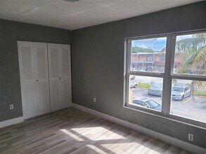 2775 NW 194th Terrace in Miami Gardens, FL - Building Photo - Building Photo