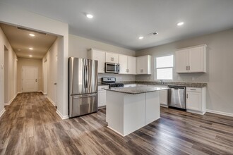 3039 Red Bark Dr in Conway, SC - Building Photo - Building Photo