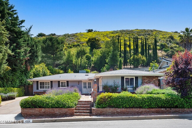 property at 4324 Natoma Ave