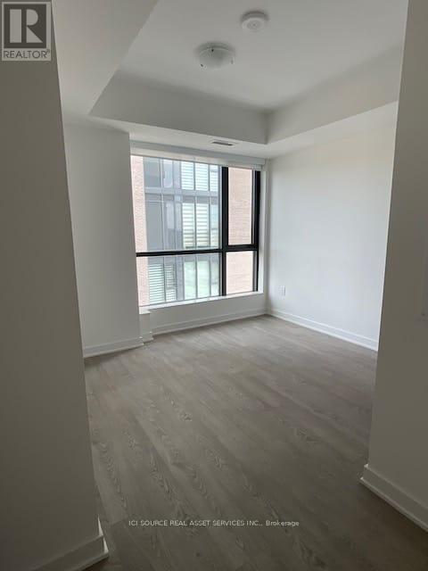 120 Eagle Rock Way in Vaughan, ON - Building Photo