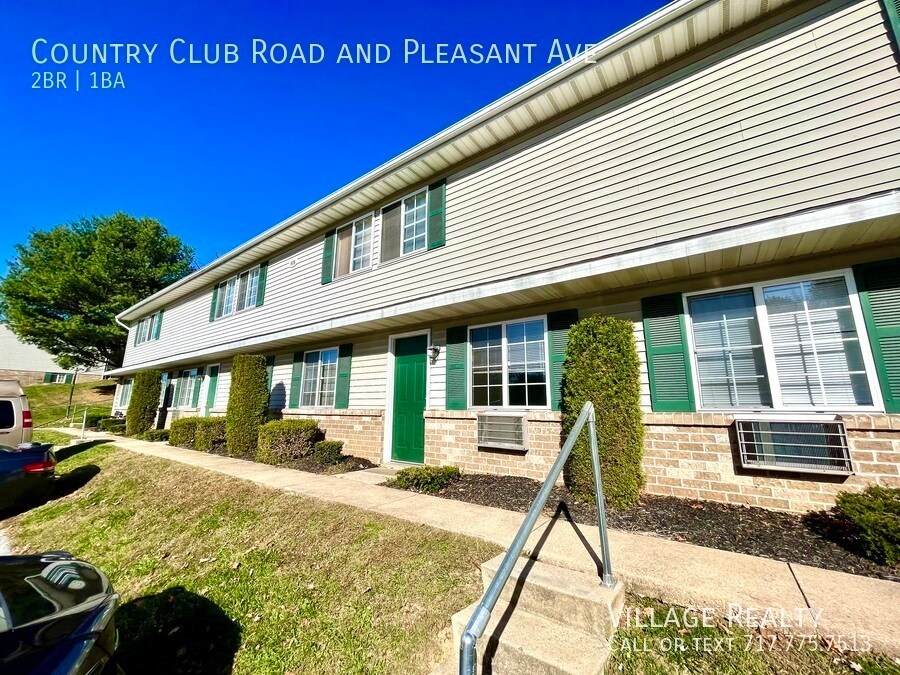 605 Country Club Rd in Red Lion, PA - Building Photo