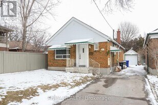 345 Glebemount Ave in Toronto, ON - Building Photo