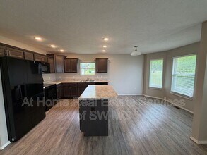 1318 S Houston Ave in Republic, MO - Building Photo - Building Photo
