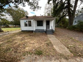 102 Wilson St in Jacksonville, AR - Building Photo