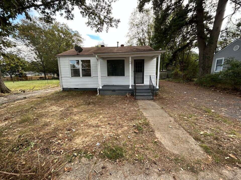 102 Wilson St in Jacksonville, AR - Foto de edificio