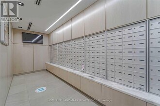 77 Mutual St in Toronto, ON - Building Photo - Building Photo