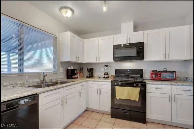 property at 3138 Belvedere Dr