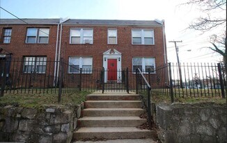 3301 D St SE in Washington, DC - Building Photo