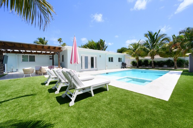 120 Windsor Rd W in Jupiter, FL - Building Photo - Building Photo