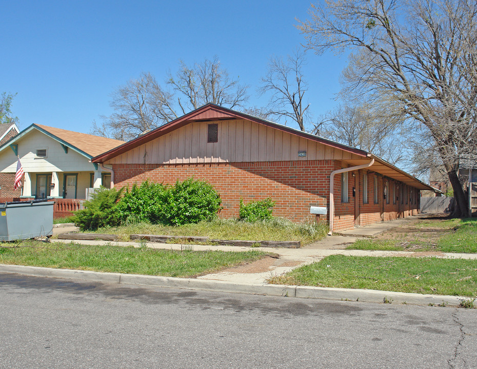 2639 E 10th St in Tulsa, OK - Building Photo