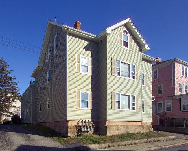 222 Franklin St in Fall River, MA - Building Photo - Building Photo