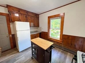 7 Leonard Ave in Westfield, MA - Building Photo - Building Photo