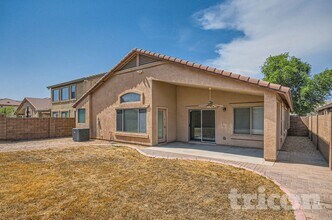 10343 West Odeum Ln in Tolleson, AZ - Building Photo - Building Photo
