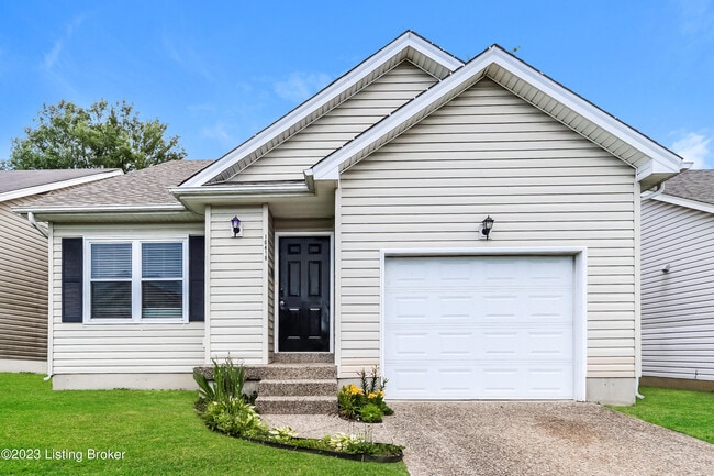 property at 10418 Pinoak View Dr