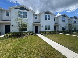 371 Preston Cv Dr in St. Cloud, FL - Building Photo