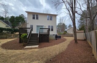 51 W Field St in Pittsboro, NC - Building Photo