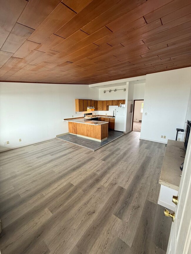 8124 Birch Bay Dr in Blaine, WA - Building Photo - Building Photo