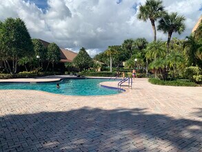 2255 Lindell Blvd, Unit 4210 in Delray Beach, FL - Building Photo - Building Photo