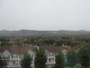 163 Vista Terrace in Pompton Lakes, NJ - Building Photo - Building Photo