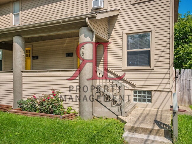 954 Stanley Ave in Columbus, OH - Building Photo - Building Photo
