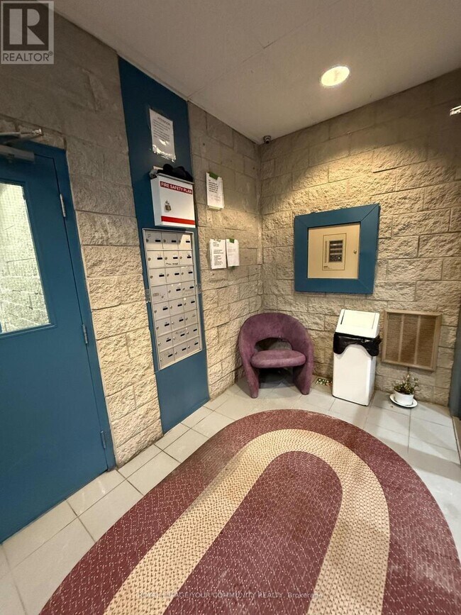 72 Lake Ave in Richmond Hill, ON - Building Photo - Building Photo