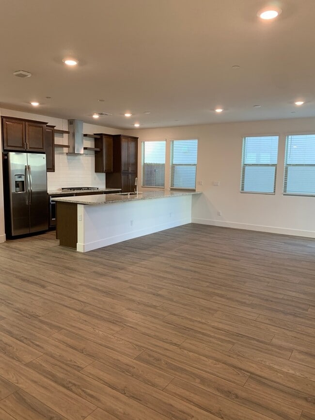 1719 Fern Glen Ave in Sacramento, CA - Building Photo - Building Photo