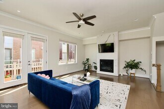 8523 Reformatory Way in Lorton, VA - Building Photo - Building Photo